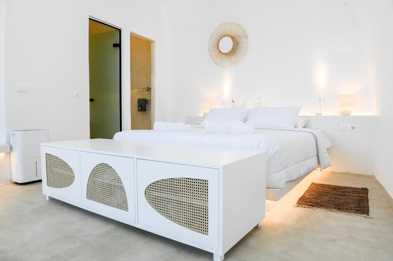 Three Bells Suites Φηροστεφάνι Εξωτερικό φωτογραφία
