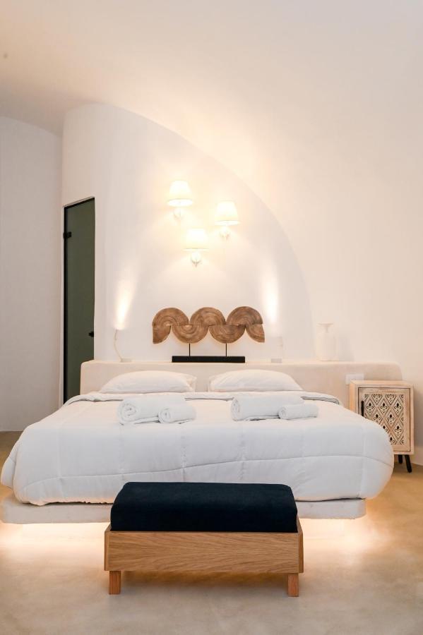 Three Bells Suites Φηροστεφάνι Εξωτερικό φωτογραφία