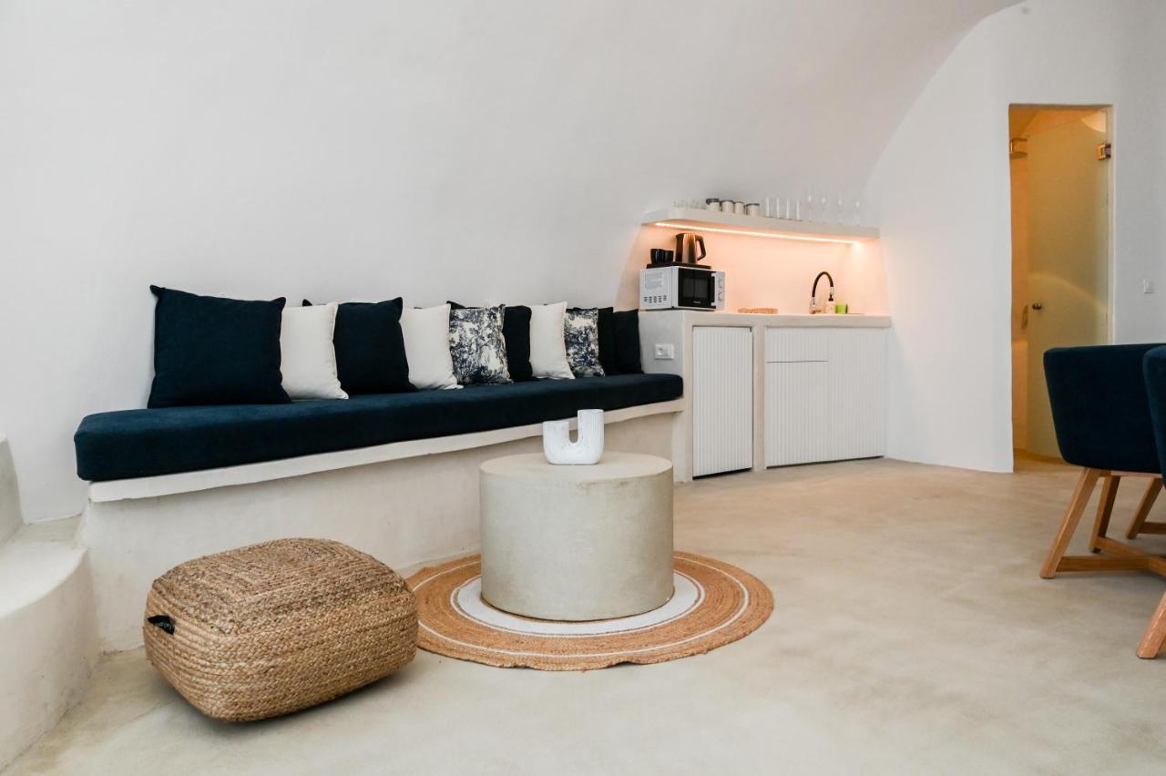 Three Bells Suites Φηροστεφάνι Εξωτερικό φωτογραφία