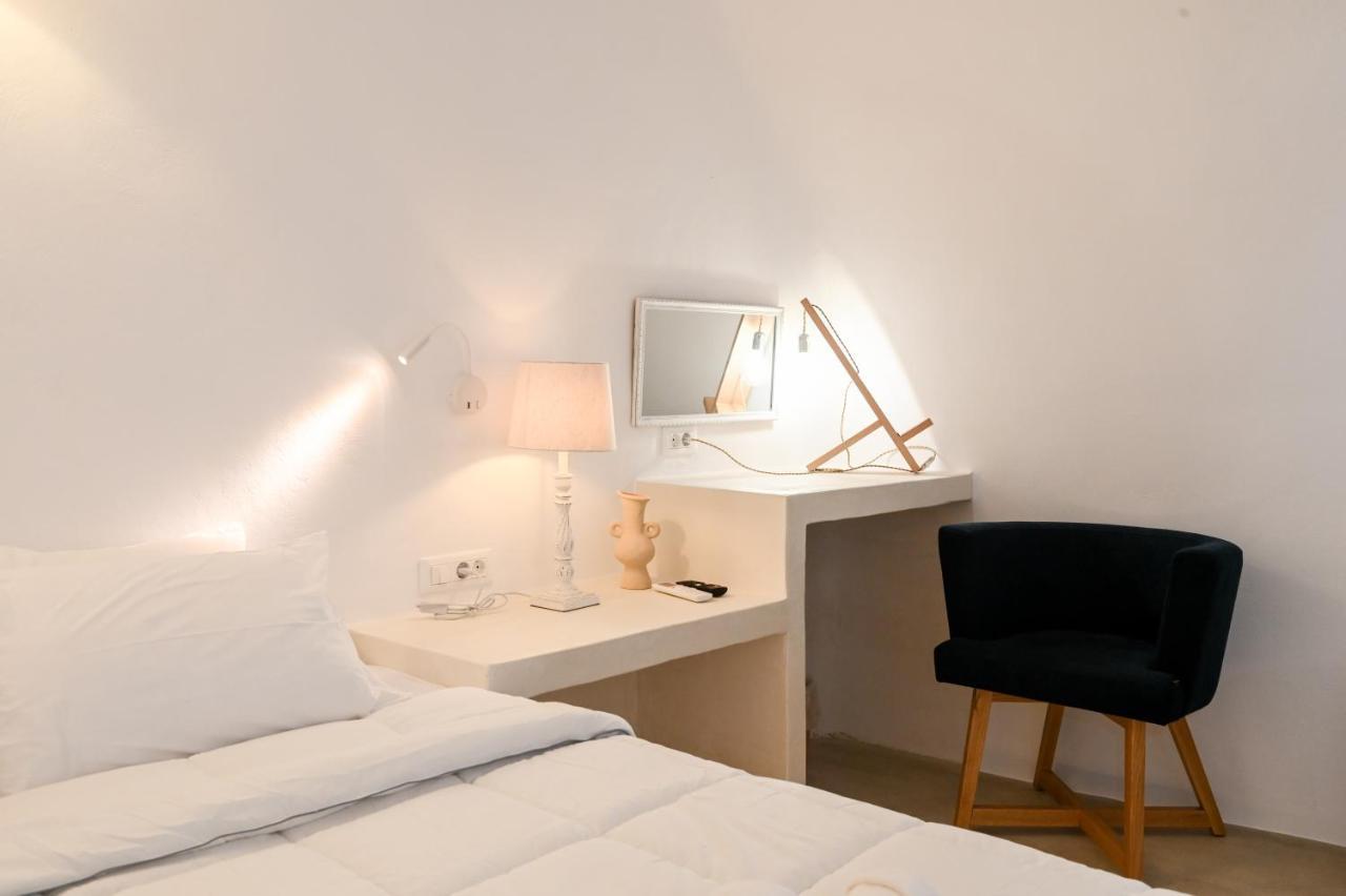 Three Bells Suites Φηροστεφάνι Εξωτερικό φωτογραφία