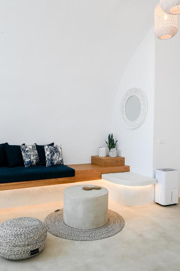 Three Bells Suites Φηροστεφάνι Εξωτερικό φωτογραφία
