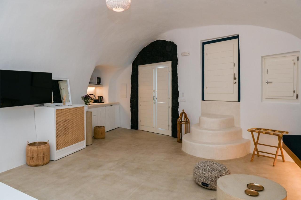 Three Bells Suites Φηροστεφάνι Εξωτερικό φωτογραφία