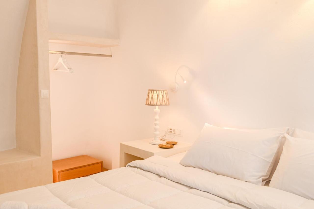 Three Bells Suites Φηροστεφάνι Εξωτερικό φωτογραφία