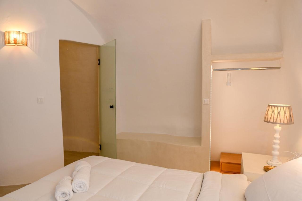 Three Bells Suites Φηροστεφάνι Εξωτερικό φωτογραφία